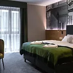 Oliva Hotel 4*