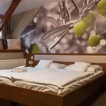 橄榄酒店 维斯普雷姆