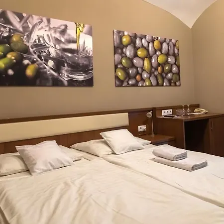 Otel Oliva 4*