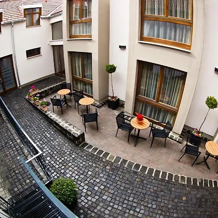 Oliva Отель Веспрем