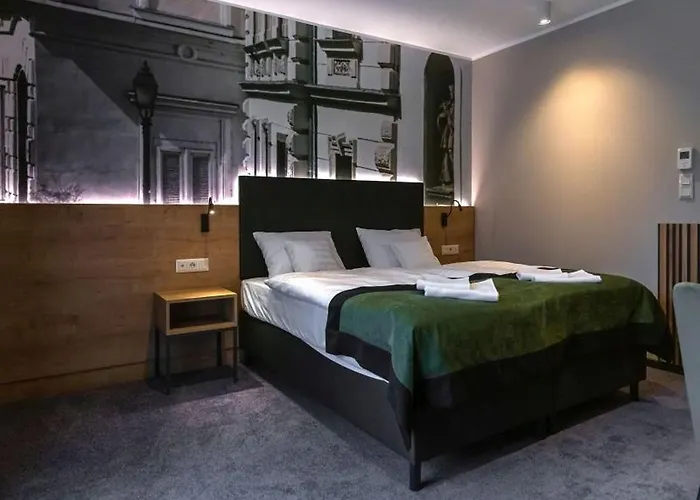 Hotell Oliva 4*